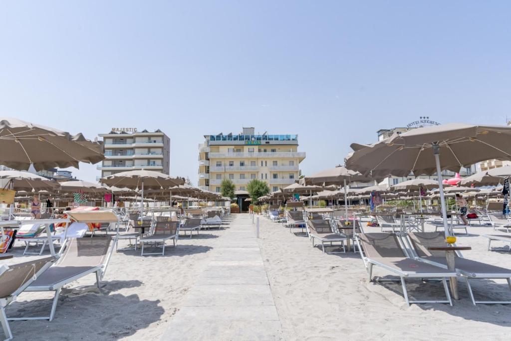 Hotel Byron Μιλάνο Μαριτίμα Εξωτερικό φωτογραφία
