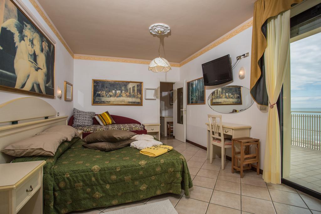 Hotel Byron Μιλάνο Μαριτίμα Εξωτερικό φωτογραφία
