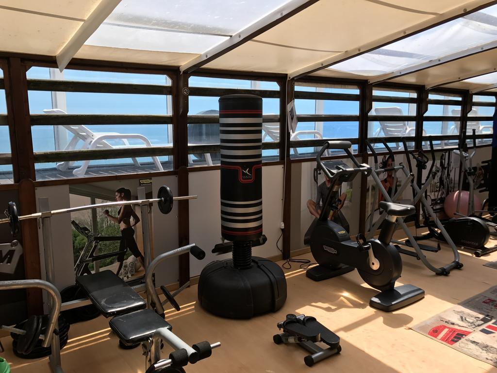 Hotel Byron Μιλάνο Μαριτίμα Εξωτερικό φωτογραφία