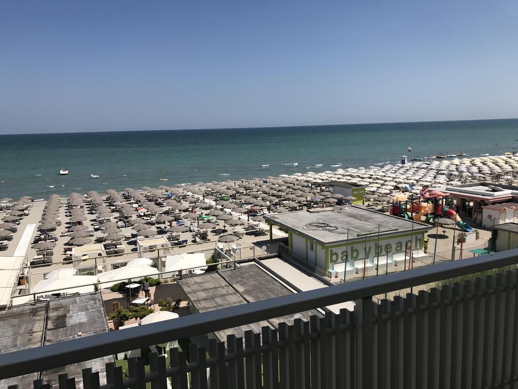 Hotel Byron Μιλάνο Μαριτίμα Εξωτερικό φωτογραφία