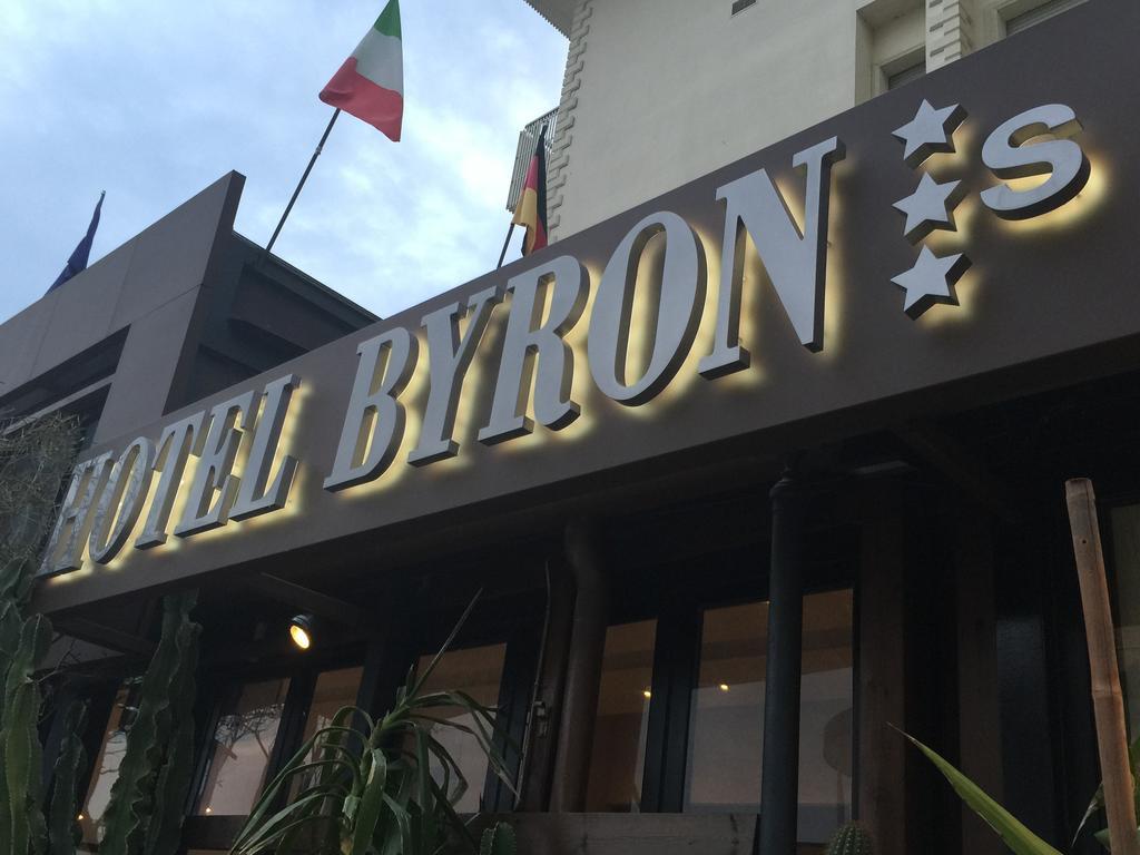 Hotel Byron Μιλάνο Μαριτίμα Εξωτερικό φωτογραφία