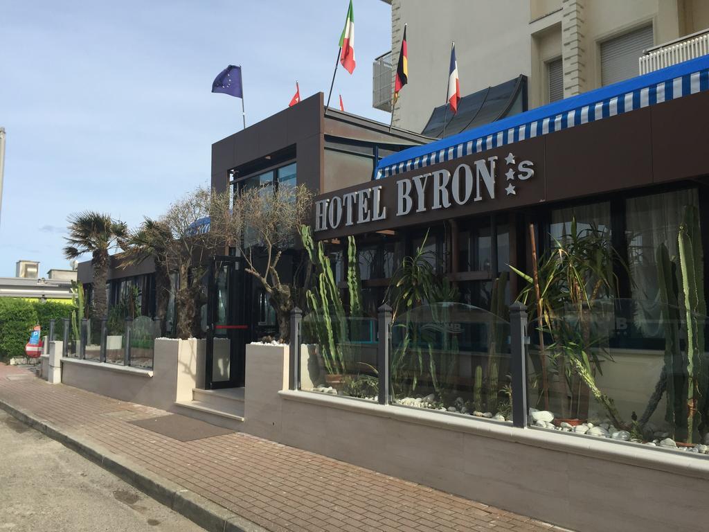 Hotel Byron Μιλάνο Μαριτίμα Εξωτερικό φωτογραφία