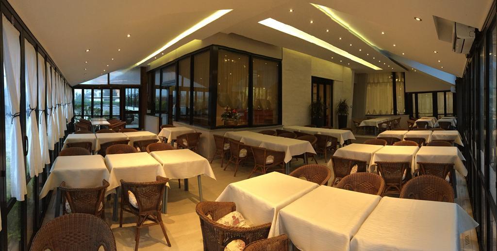 Hotel Byron Μιλάνο Μαριτίμα Εξωτερικό φωτογραφία