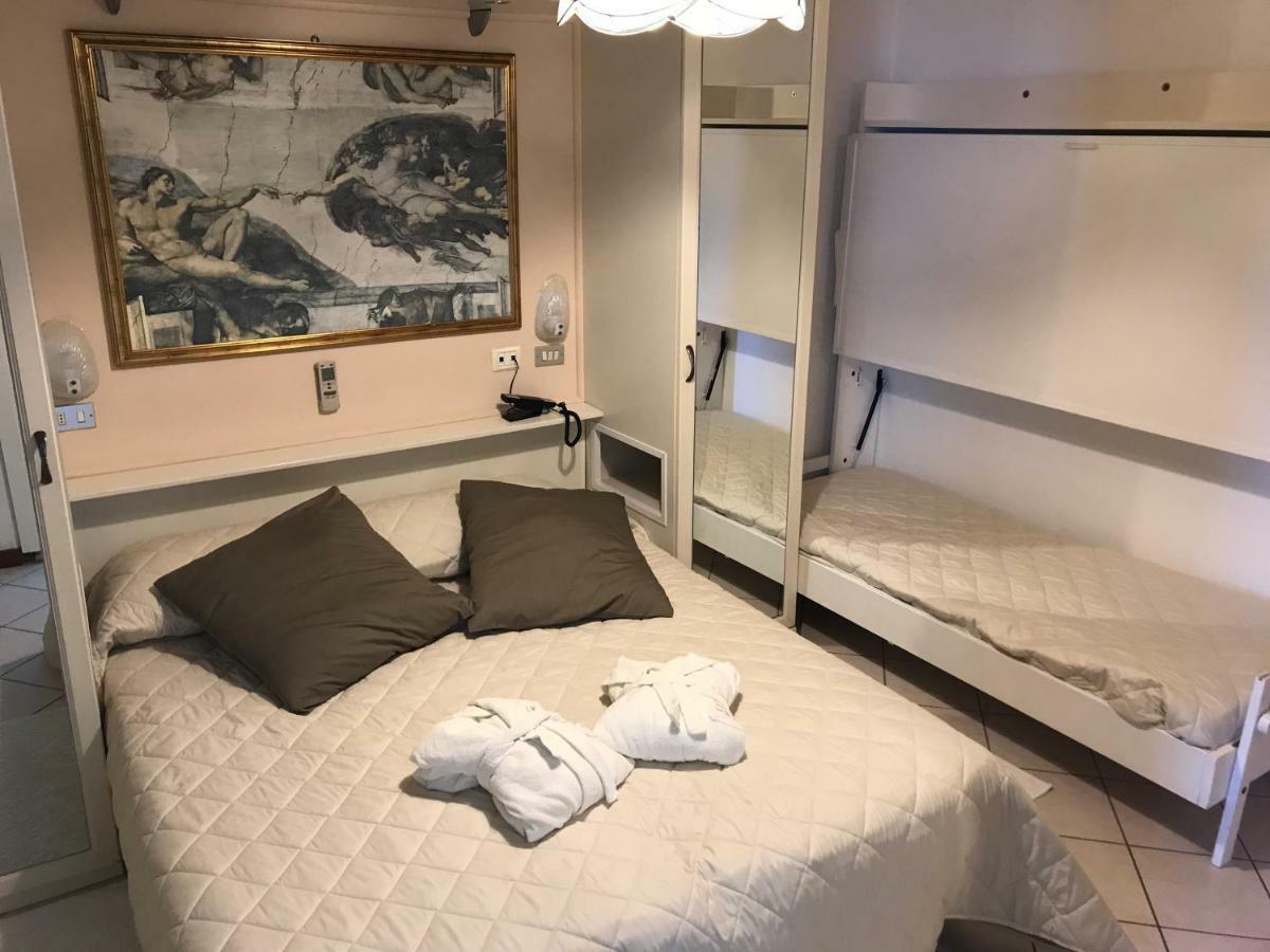 Hotel Byron Μιλάνο Μαριτίμα Εξωτερικό φωτογραφία