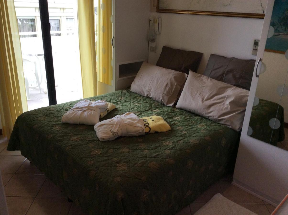 Hotel Byron Μιλάνο Μαριτίμα Εξωτερικό φωτογραφία