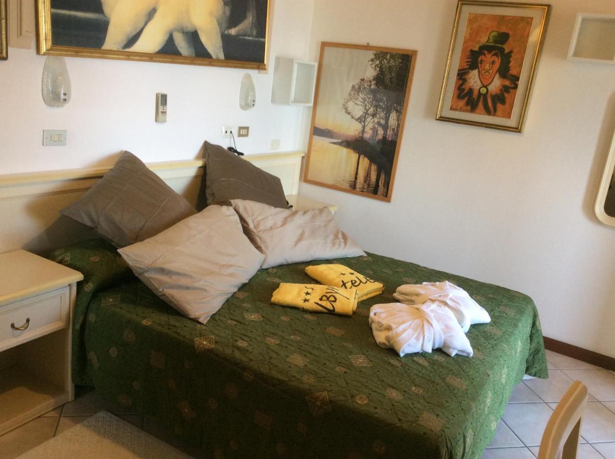 Hotel Byron Μιλάνο Μαριτίμα Εξωτερικό φωτογραφία